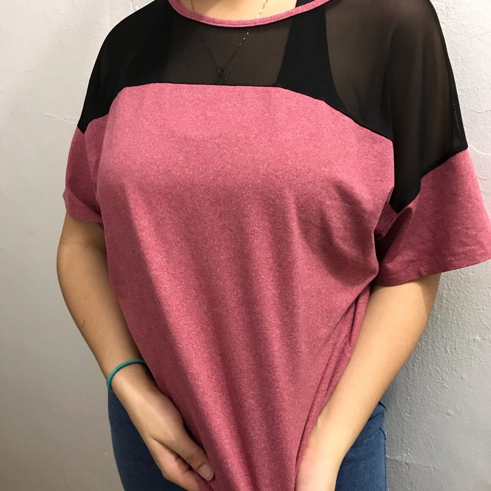 Mesh pink shirt